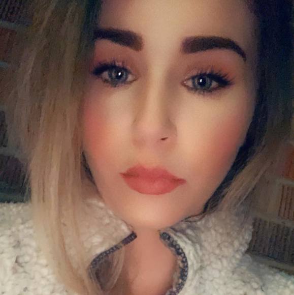 Meet your Posher, Jess - Picture 1 of 1